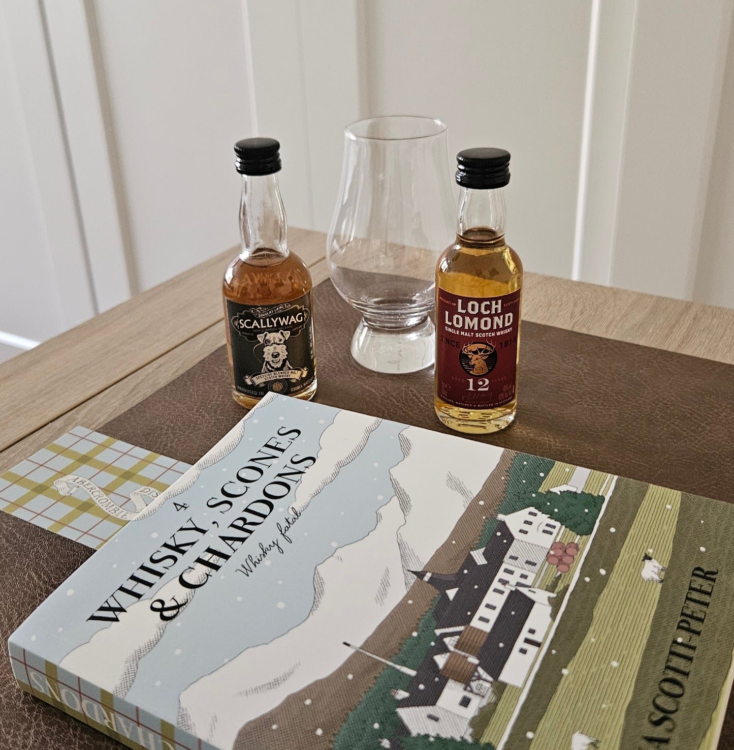 Whisky, scones & chardons Tome 4